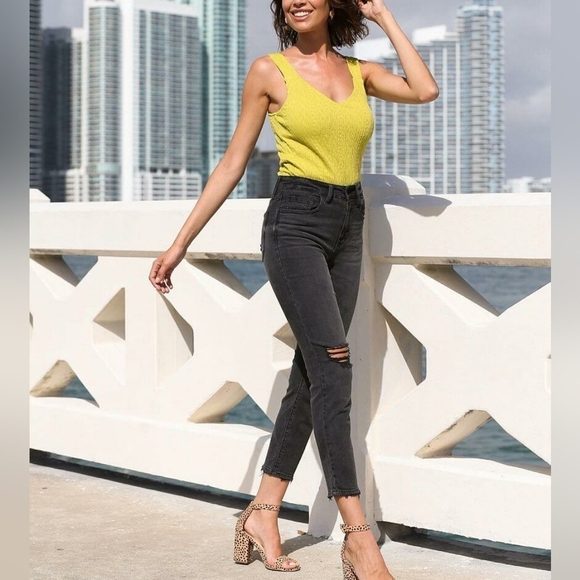 Willow + Root NWT Washed Black High Rise Mom Fit Distressed Jeans 31 - Picture 12 of 12